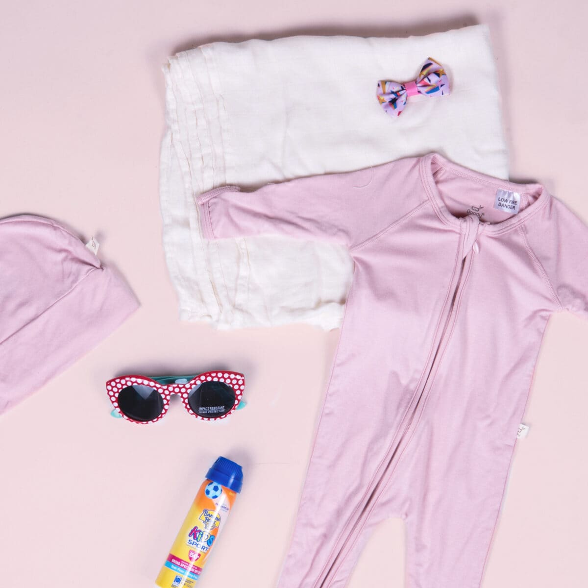 Flat lay · Layette