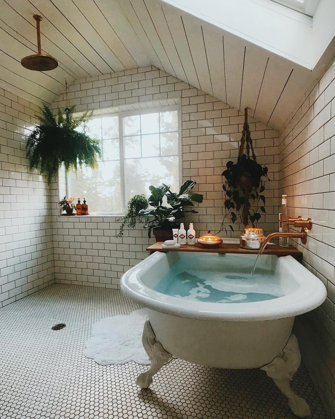 Regram · Bath
